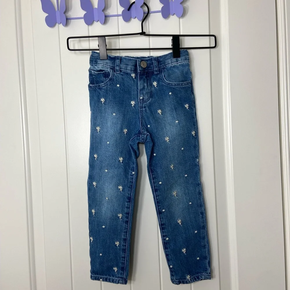 Baby GAP girl’s medium wash denim floral embroidered girlfriend jeans‎ 4 years